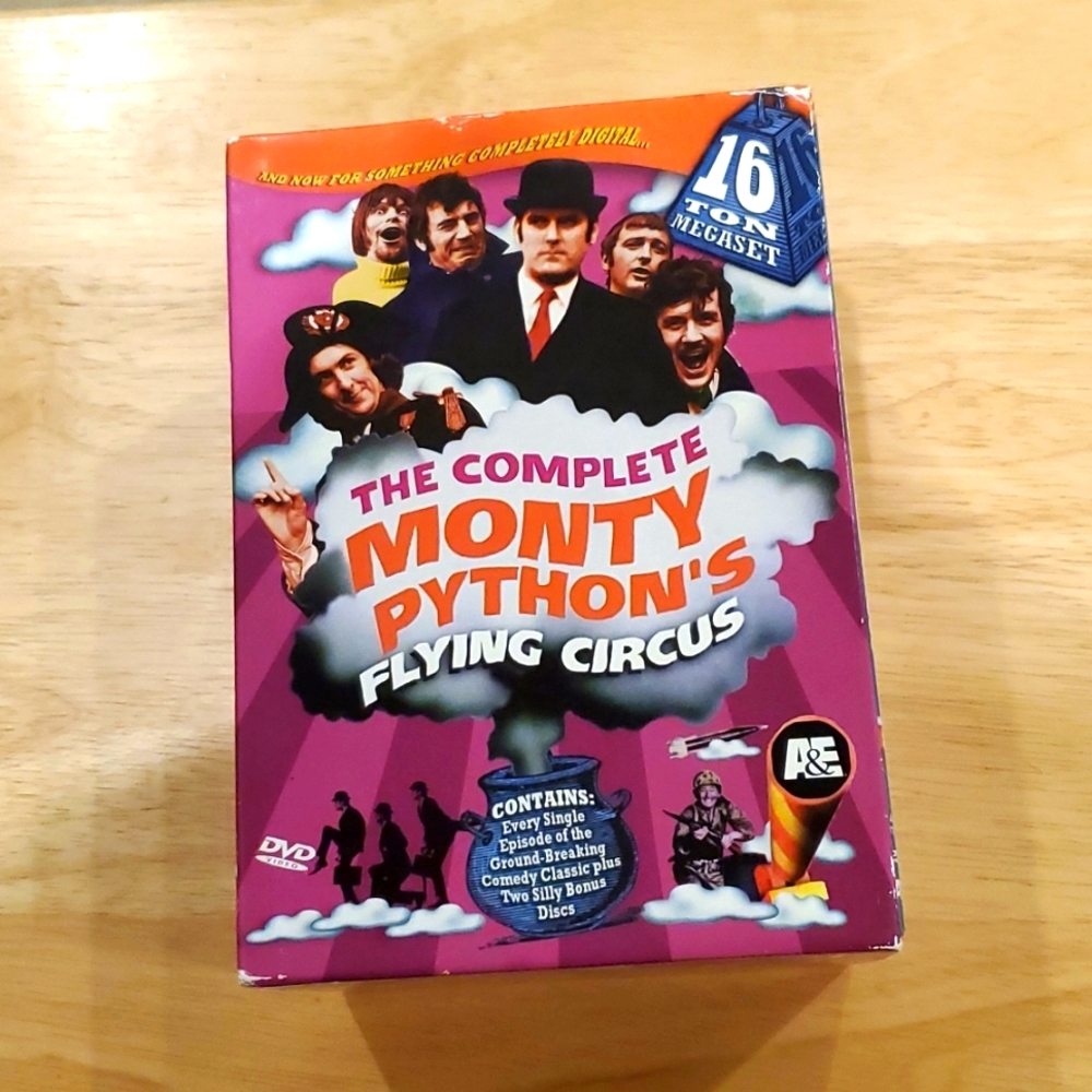 16 Disc Monty Python's Flying Circus